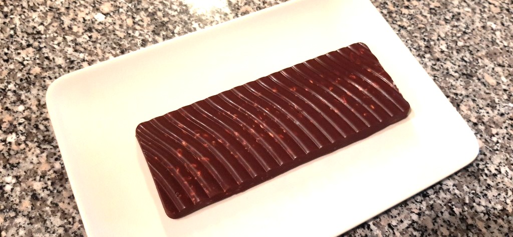 Raw chocolate bar